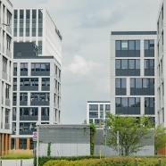 Aby pozostać w grze o inwestycje, Polska musi przyspieszyć tempo zmian. Priorytet? Rozwój kompetencji cyfrowych i transformacja technologiczna